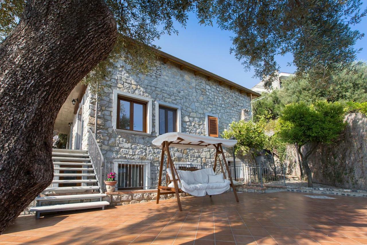 B&B Incanto Del Mare 帕利努罗 外观 照片